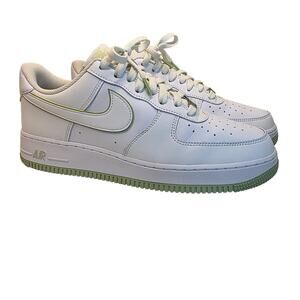 Nike Air Force 1 07 LV8 Low Mens 11 White Light Menta Sneakers DV0788